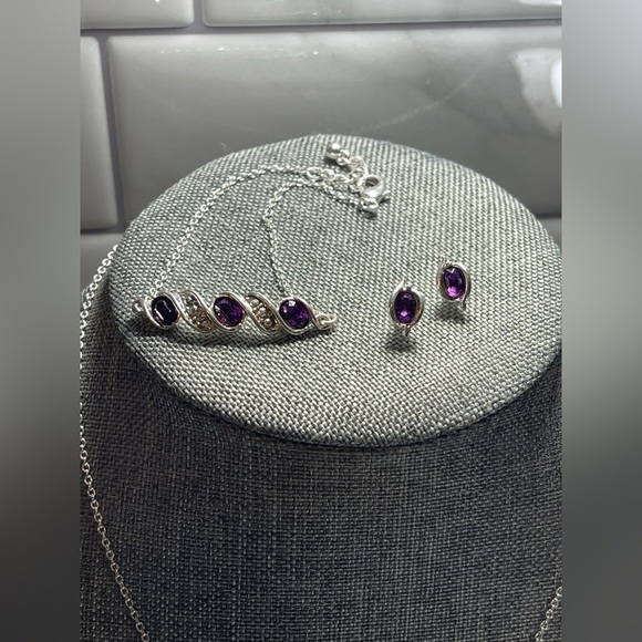 Vintage NRT Avon Purple Amethyst Necklace Bracelet and Earring Set - Picture 3 of 10